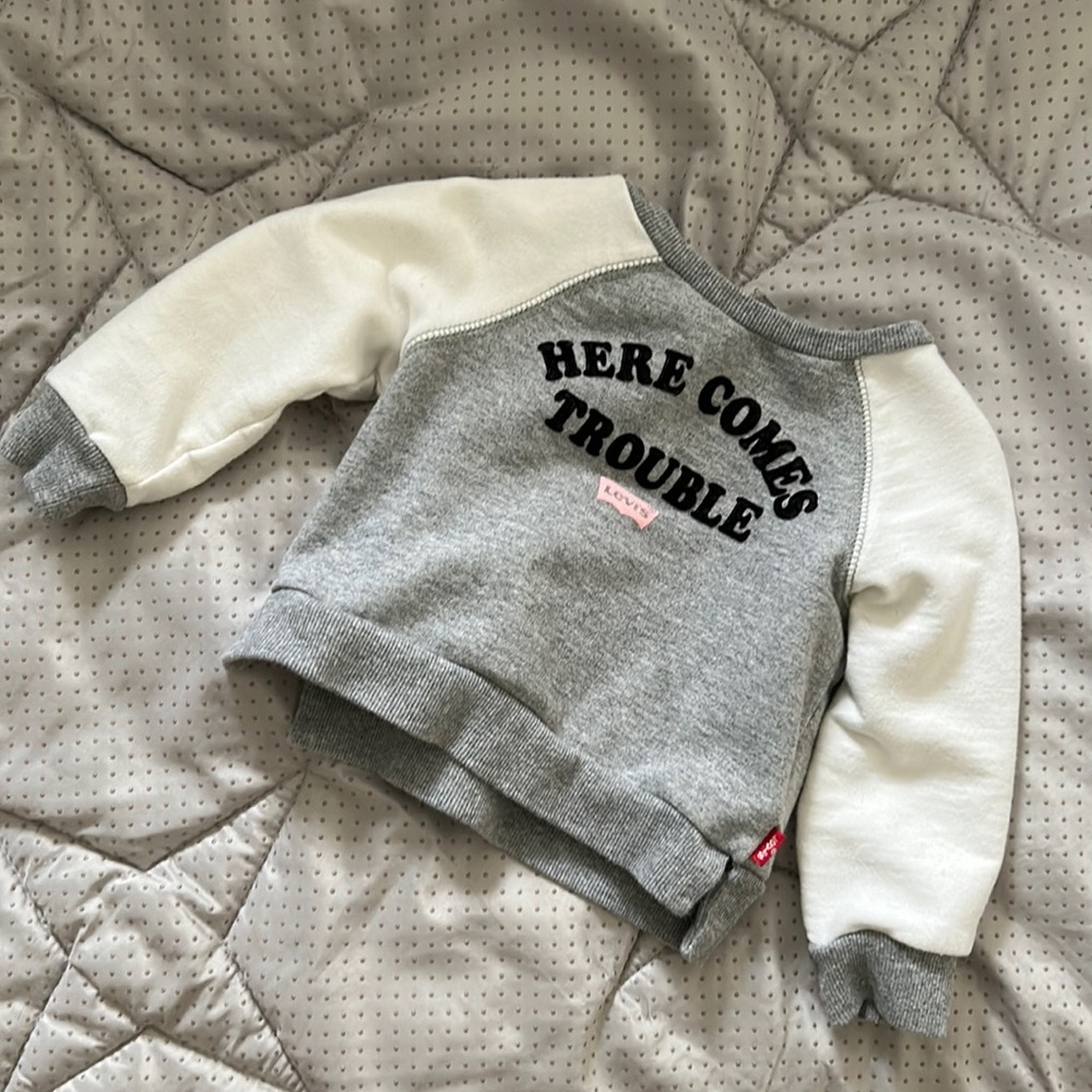 Levi’s sweatshirt